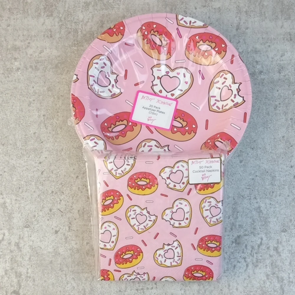 🥨🍒 Betsey Johnson Pink Donut Party Plates and Napkins Set